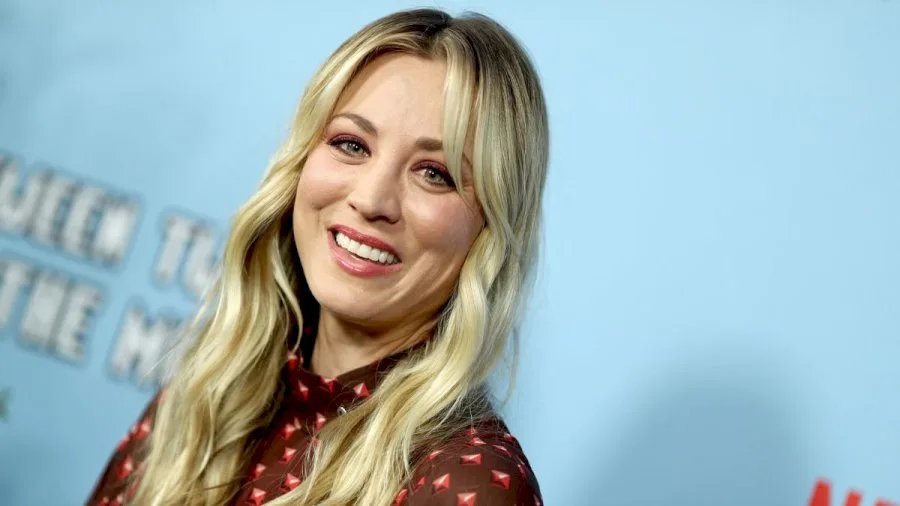 Kaley Cuoco Net Worth 2022 .